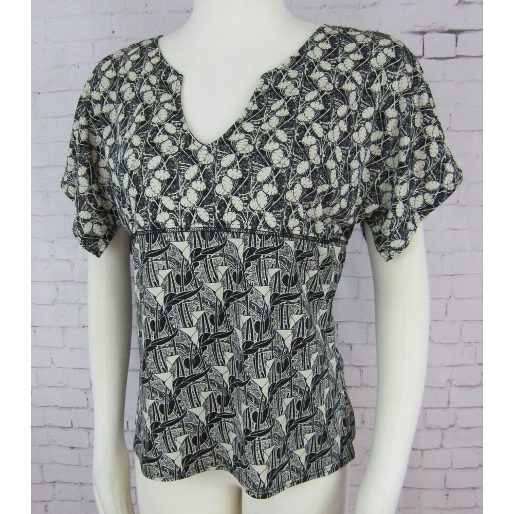 STUDIO M - Black & Beige Floral Dolman Sleeve V-Neck Knit Top size Large